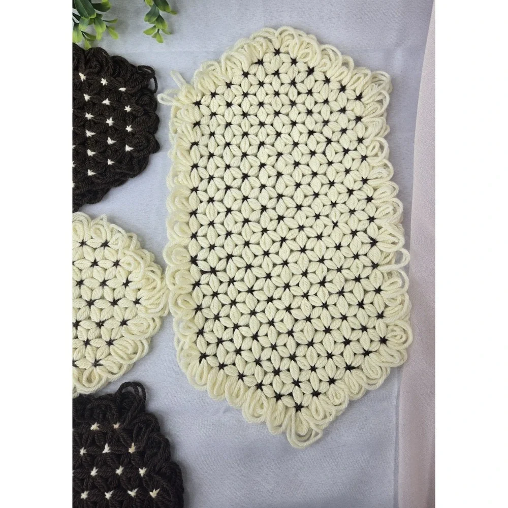 Vintage MCM Daisy Loom Yarn Placemats Hot Pads Trivets Set 5 Brown Cream Retro